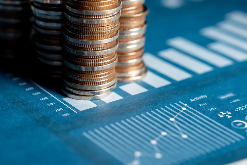 BlackRock Frontiers beats benchmark, ups dividend on strong yield