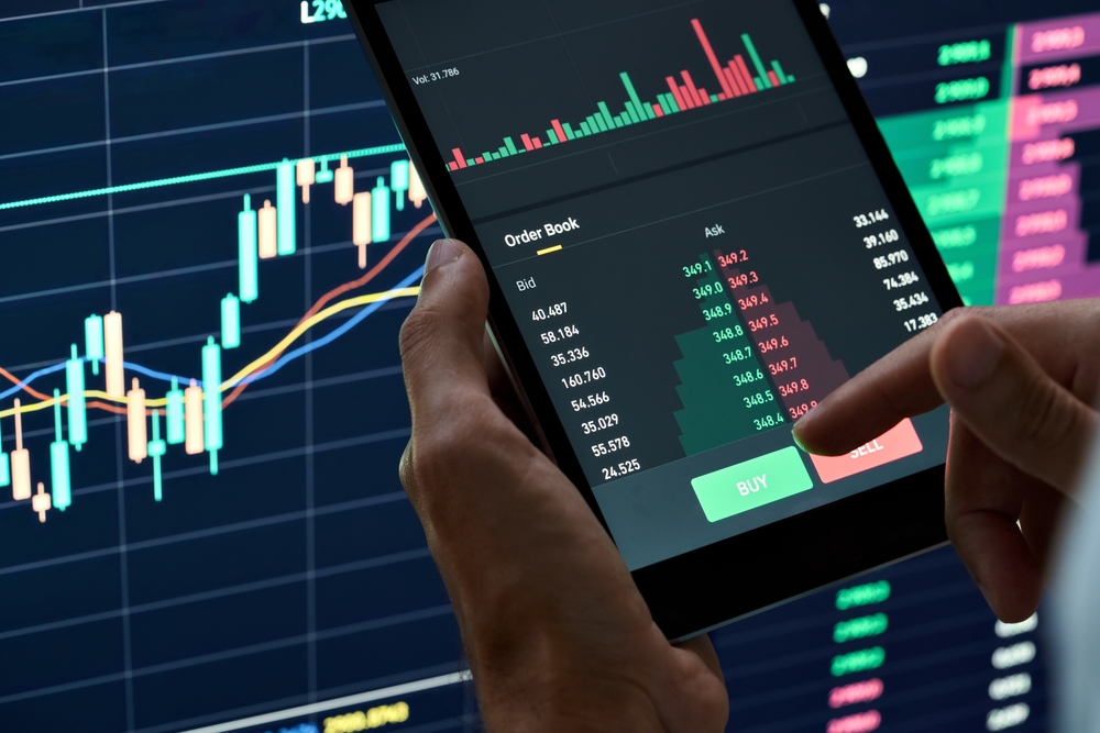 Redx Graph EARNINGS AND TRADING: Redx full year revenue tumbles; loss widens ...