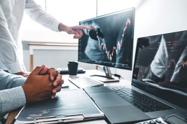 LONDON BRIEFING: Smiths Group announces break-up plan